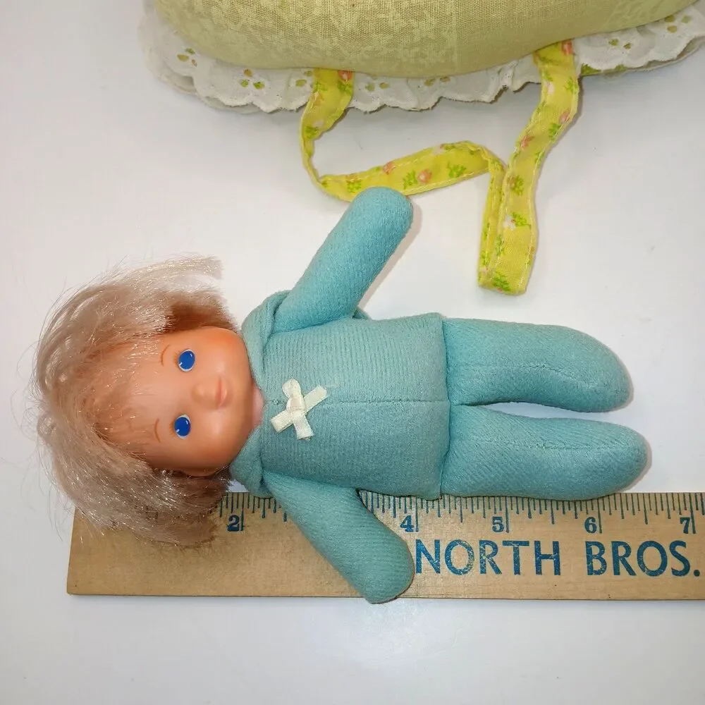 Vintage Fisher-Price Toy Bundle Up Baby #244 1979 in Crib Carrier w/ Blanket